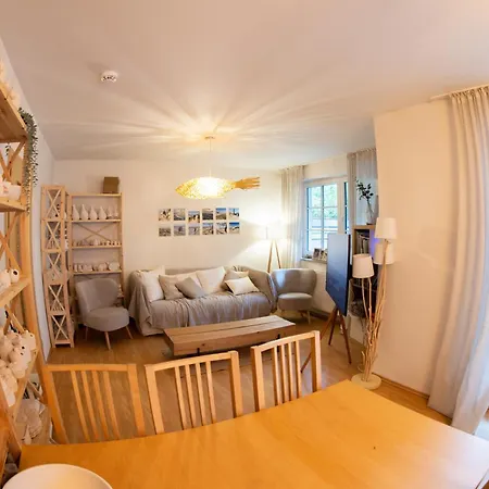 In With Terrace & Close To The Appartement Prerow