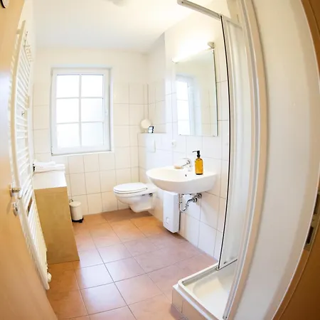 Appartement In With Terrace & Close To The Prerow